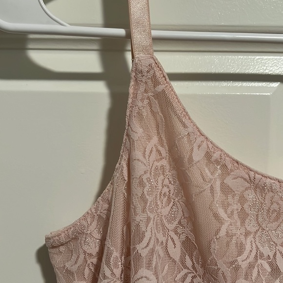 SIZE SMALL - Picture 3 of 8